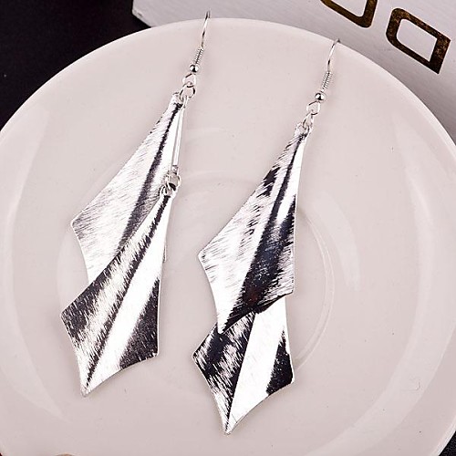 Women's Drop Earrings Fashion Stylish Simple Earrings Jewelry Gold / Silver For Party Daily Casual Office & Career 1 Pair
Women's Drop Earrings Fashion Stylish Simple Earrings Jewelry Gold / Silver For Party Daily Casual Office & Career 1 Pair