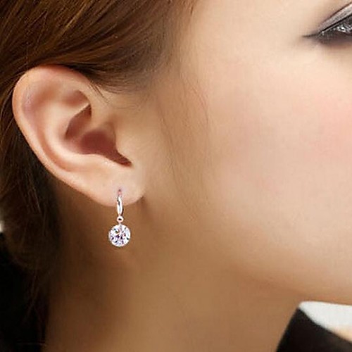 Women's European Sterling Silver Rhinestone Imitation Diamond Earrings Jewelry Silver For Wedding Party Daily
Women's European Sterling Silver Rhinestone Imitation Diamond Earrings Jewelry Silver For Wedding Party Daily