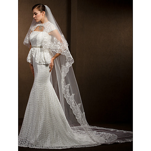 Two-tier Lace Applique Edge Wedding Veil Cathedral Veils with 102.36 in (260cm) Tulle
Two-tier Lace Applique Edge Wedding Veil Cathedral Veils with 102.36 in (260cm) Tulle