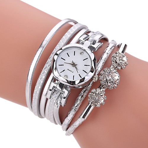 

Women's Bracelet Watch Simulated Diamond Watch Analog Quartz Ladies Imitation Diamond / Quilted PU Leather / One Year