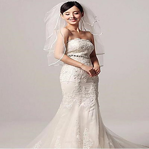 Four-tier Stylish / Love Wedding Veil Elbow Veils with Solid 27.56 in (70cm) Tulle / Straight Cut
Four-tier Stylish / Love Wedding Veil Elbow Veils with Solid 27.56 in (70cm) Tulle / Straight Cut