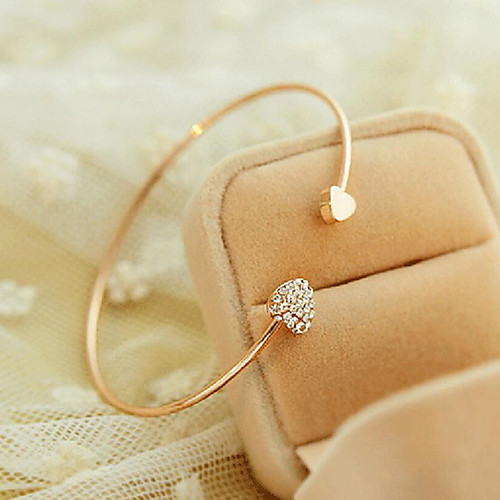 Women's Bracelet Classic Wedding Birthday Vintage Theme European Trendy Casual / Sporty Ethnic French Alloy Bracelet Jewelry Rose Gold / Gold For Date Festival
Women's Bracelet Classic Wedding Birthday Vintage Theme European Trendy Casual / Sporty Ethnic French Alloy Bracelet Jewelry Rose Gold / Gold For Date Festival