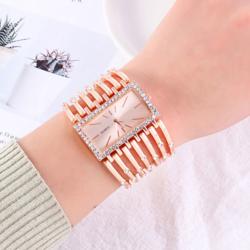 Women's Quartz Watches Casual Fashion Silver Gold Rose Gold Alloy Chinese Quartz Rose Gold Gold Silver Casual Watch Large Dial 1 pc Analog One Year Battery Life
Women's Quartz Watches Casual Fashion Silver Gold Rose Gold Alloy Chinese Quartz Rose Gold Gold Silver Casual Watch Large Dial 1 pc Analog One Year Battery Life