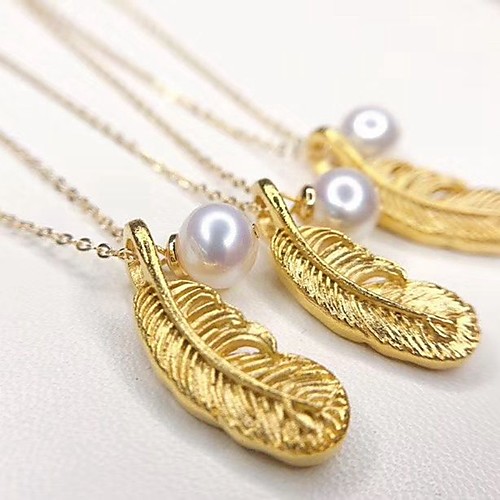 Women's White Freshwater Pearl Pendant Necklace Lockets Necklace Necklace Classic Feather Vintage Trendy Romantic Ethnic 14K Gold Plated Gold 45 cm Necklace Jewelry 1pc For Party Evening Formal
Women's White Freshwater Pearl Pendant Necklace Lockets Necklace Necklace Classic Feather Vintage Trendy Romantic Ethnic 14K Gold Plated Gold 45 cm Necklace Jewelry 1pc For Party Evening Formal