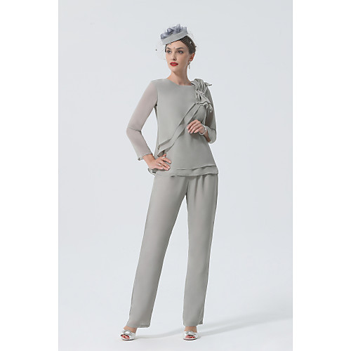 Pantsuit / Jumpsuit Mother of the Bride Dress Elegant Jewel Neck Floor Length Chiffon Long Sleeve with Bow(s) 2021
Pantsuit / Jumpsuit Mother of the Bride Dress Elegant Jewel Neck Floor Length Chiffon Long Sleeve with Bow(s) 2021