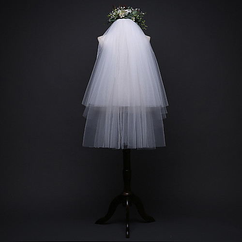 Two-tier Comtemporary / Basic Wedding Veil Fingertip Veils with Solid 39.37 in (100cm) Tulle
Two-tier Comtemporary / Basic Wedding Veil Fingertip Veils with Solid 39.37 in (100cm) Tulle