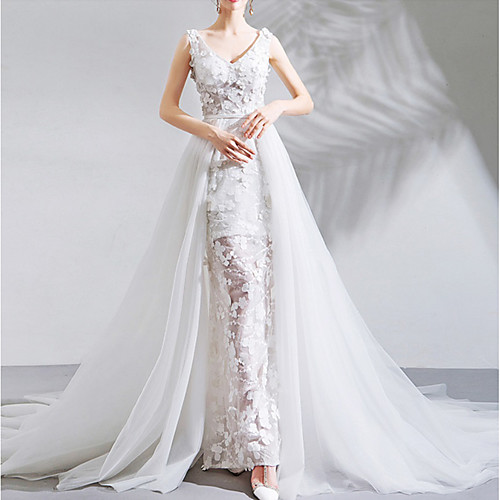 A-Line Wedding Dresses V Neck Chapel Train Lace Tulle Sleeveless Romantic Beach with Pleats Appliques 2021
A-Line Wedding Dresses V Neck Chapel Train Lace Tulle Sleeveless Romantic Beach with Pleats Appliques 2021