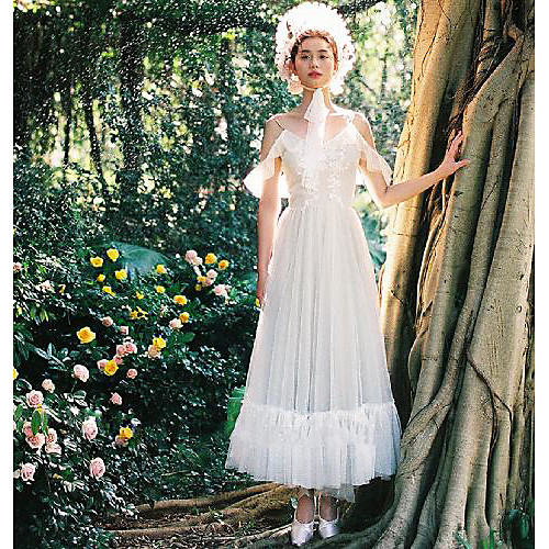 A-Line Wedding Dresses Spaghetti Strap Ankle Length Tulle Cap Sleeve Romantic Beach with Pleats Lace Insert 2021
A-Line Wedding Dresses Spaghetti Strap Ankle Length Tulle Cap Sleeve Romantic Beach with Pleats Lace Insert 2021