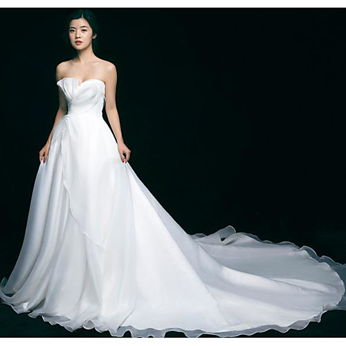A-Line Wedding Dresses Strapless Court Train Organza Sleeveless Country Formal Simple with Ruffles 2021
A-Line Wedding Dresses Strapless Court Train Organza Sleeveless Country Formal Simple with Ruffles 2021