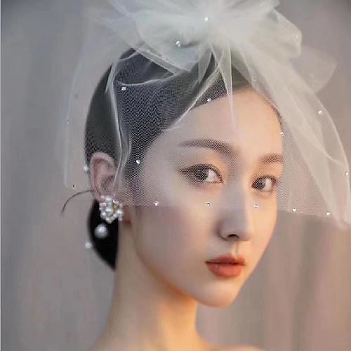 One-tier Stylish Wedding Veil Blusher Veils with Crystals / Rhinestones Tulle
One-tier Stylish Wedding Veil Blusher Veils with Crystals / Rhinestones Tulle