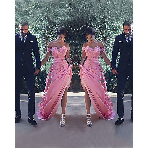 A-Line Off Shoulder Sweep / Brush Train Satin Bridesmaid Dress with Lace / Sash / Ribbon
A-Line Off Shoulder Sweep / Brush Train Satin Bridesmaid Dress with Lace / Sash / Ribbon