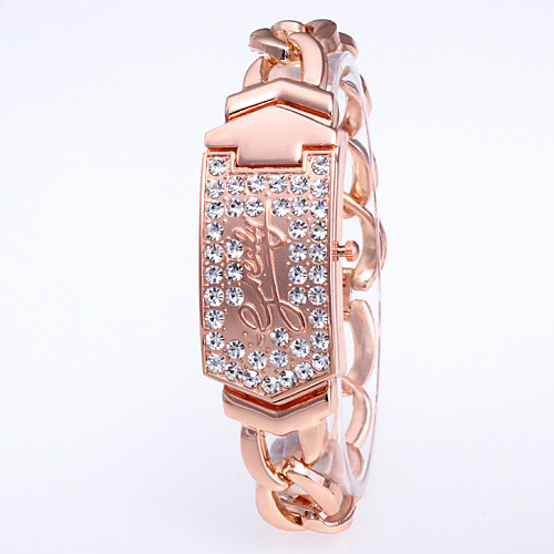 foreign trade hot-selling fashion diamond-studded square alloy chain steel belt ladies watch creative clamshell fashion watch
foreign trade hot-selling fashion diamond-studded square alloy chain steel belt ladies watch creative clamshell fashion watch