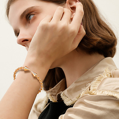 Women's Bracelet Bangles Bracelet Twisted Fashion Statement Fashion Copper Bracelet Jewelry Gold For Party Evening Gift Birthday Festival
Women's Bracelet Bangles Bracelet Twisted Fashion Statement Fashion Copper Bracelet Jewelry Gold For Party Evening Gift Birthday Festival