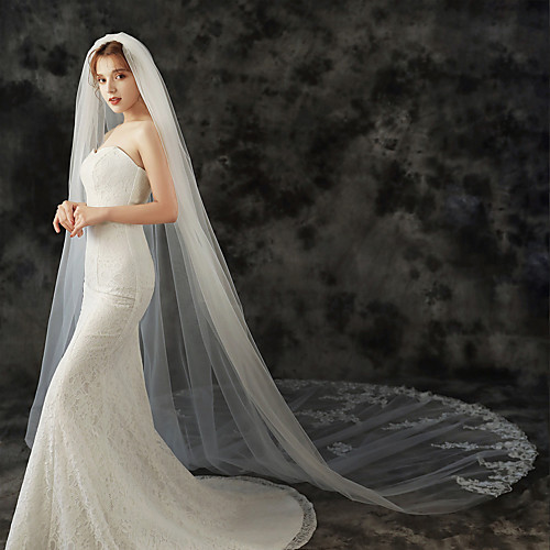 Two-tier Flower Style / Lace Wedding Veil Cathedral Veils with Scattered Bead Floral Motif Style / Solid 137.8 in (350cm) Tulle
Two-tier Flower Style / Lace Wedding Veil Cathedral Veils with Scattered Bead Floral Motif Style / Solid 137.8 in (350cm) Tulle
