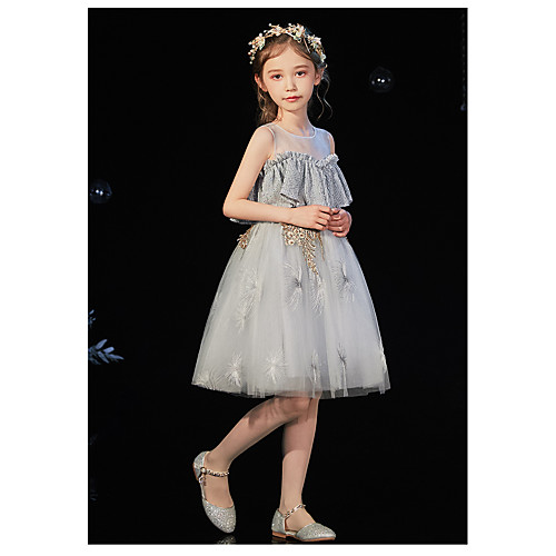 Princess / Ball Gown Round Knee Length Tulle Junior Bridesmaid Dress with Ruffles / Appliques
Princess / Ball Gown Round Knee Length Tulle Junior Bridesmaid Dress with Ruffles / Appliques