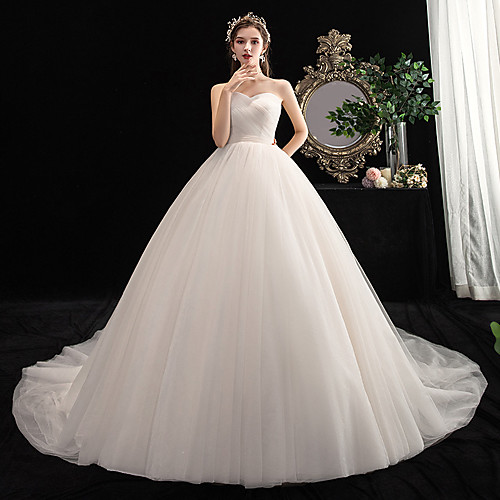 Princess Ball Gown Wedding Dresses Strapless Court Train Tulle Sleeveless Formal Romantic with Side-Draped 2021
Princess Ball Gown Wedding Dresses Strapless Court Train Tulle Sleeveless Formal Romantic with Side-Draped 2021