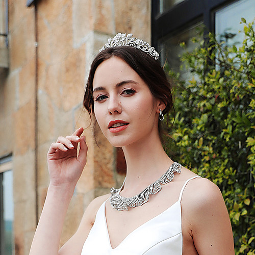 Wedding Shiny Rhinestone / Alloy Headpiece with Rhinestone / Solid 1 Piece Wedding / Special Occasion Headpiece
Wedding Shiny Rhinestone / Alloy Headpiece with Rhinestone / Solid 1 Piece Wedding / Special Occasion Headpiece