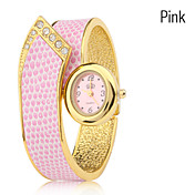 Women's Quartz Analog Alloy Band Bracelet Watch (Assorted Colors)