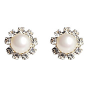 Flower Shaped Pearl Earring with Rhinestone