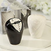 Ceramic Bride And Groom Salt & Pepper Shakers Wedding Favor (Set of 2)