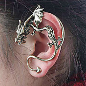 Domineering personality retro stereo dragon stud earrings (random color)
