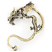 Domineering personality retro stereo dragon stud earrings (random color)