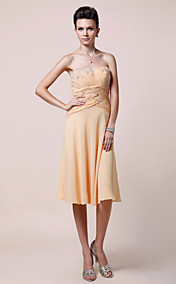 Sheath/Column Sweetheart Knee-length Chiffon Mother of the Bride Dress With A Wrap 