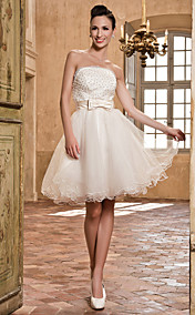 A-line Strapless Lace And Tulle Wedding Dress 
