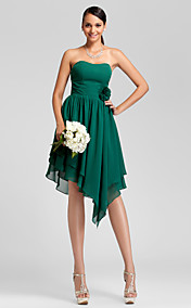  A-line Strapless Asymmetrical Chiffon Bridesmaid Dress