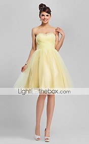  Ball Gown Sweetheart Knee-length Tulle Bridesmaid Dress