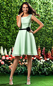 A-line Off-the-shoulder Knee-length Chiffon Bridesmaid Dress