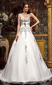  A-line Sweetheart Court Train Chiffon Wedding Dress (492767) 