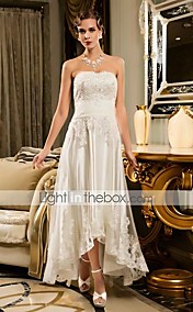Sheath/Column Strapless Scalloped-Edge Asymmetrical Tulle Wedding Dress (635871)