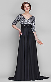A-line V-neck Sweep/Brush Train Chiffon And Lace Mother of Bride Dress (682757)