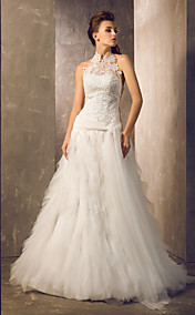 Sheath/Column Halter Court Train Tulle And Lace Wedding Dress (699584)