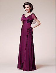 cheap -A-Line Mother of the Bride Dress Elegant V Neck Floor Length Chiffon Short Sleeve with Ruffles Flower 2022