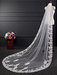 cheap -One-tier Simple Wedding Veil Chapel Veils with Appliques Tulle
