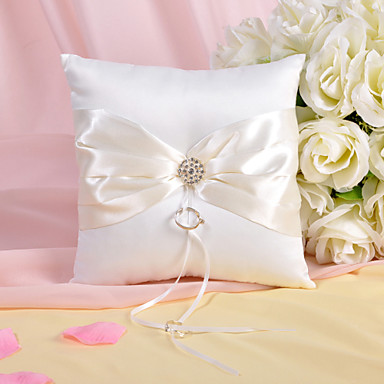 Cuscini per le fedi in promozione online | Collezione 2020 ...