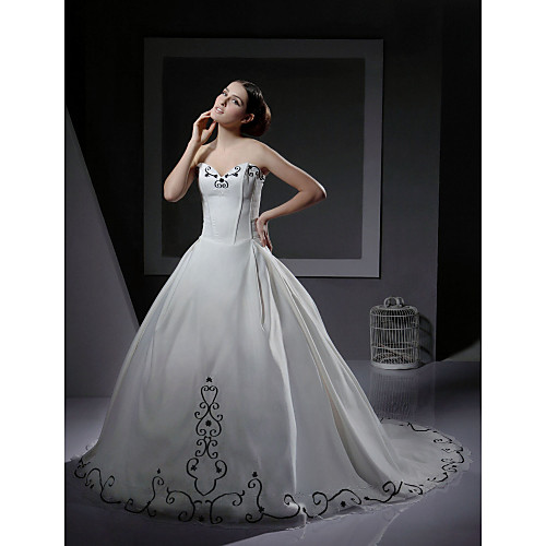 

Ball Gown Wedding Dresses Sweetheart Neckline Strapless Chapel Train Organza Satin Sleeveless Wedding Dress in Color with 2021