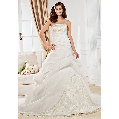 

Ball Gown Wedding Dresses Strapless Court Train Organza Sleeveless with Lace Pick Up Skirt Ruched 2021