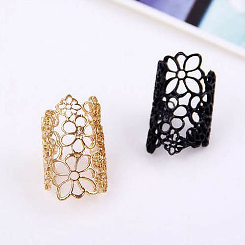 

Band Ring filigree Black Gold Lace Alloy Ladies European Gothic One Size / Statement Ring / Women's