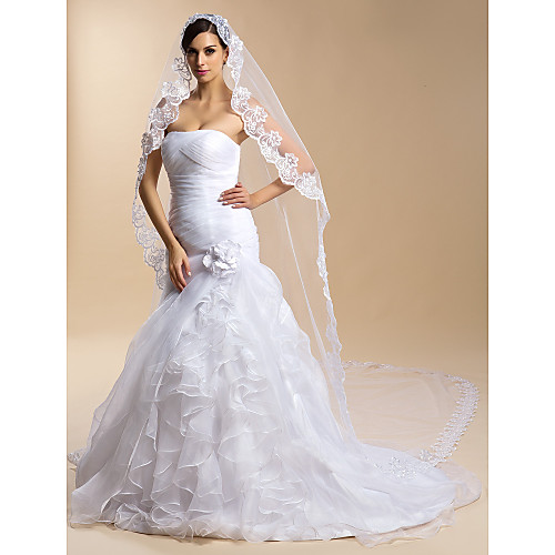 

One-tier Lace Applique Edge Wedding Veil Cathedral Veils with 118.11 in (300cm) Lace / Tulle Sheath / Column / Trumpet / Mermaid