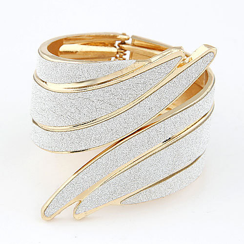 

Women's Bracelet Bangles cuff Wings Statement Unique Design Vintage Casual Punk Silver Plated Bracelet Jewelry Gold / Silver / Rainbow For Wedding Party Gift Valentine