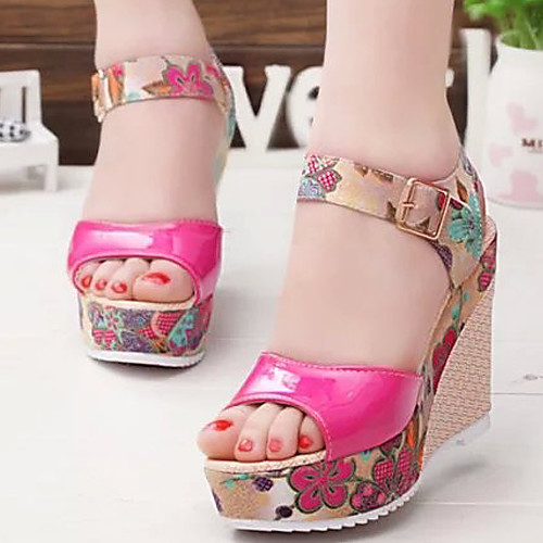 

Women's Sandals Wedge Sandals Spring / Summer Wedge Heel Peep Toe Comfort Outdoor Office & Career Buckle Floral Faux Leather White / Fuchsia / Blue / EU39