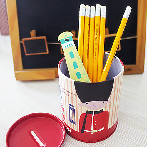 

UK Theme Britain Soldier Desktop Pencil Holder Coin Saving Container (Random Color)