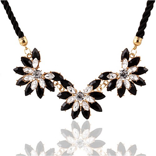 

Women's Choker Necklace Statement Necklace trinity necklace Ladies Golden Necklace Jewelry For Wedding Party Daily Casual
