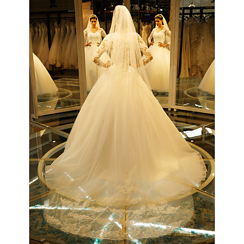 

One-tier Lace Applique Edge Wedding Veil Cathedral Veils with Embroidery Lace / Tulle / Angel cut / Waterfall
