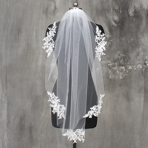 

One-tier Lace Applique Edge Wedding Veil Fingertip Veils with Appliques Lace / Tulle / Mantilla