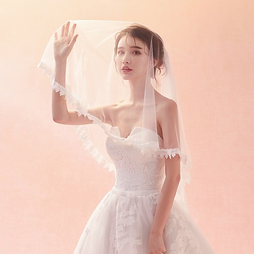 

One-tier Lace Applique Edge / Veil Wedding Veil Elbow Veils / Fingertip Veils with Pattern Lace / Tulle / Classic