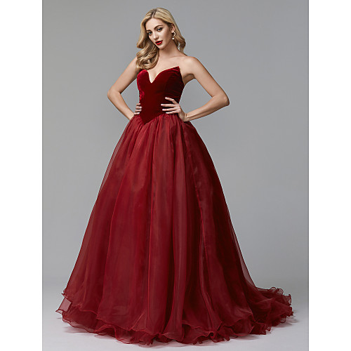 

Ball Gown Luxurious Quinceanera Formal Evening Dress Strapless Sleeveless Court Train Tulle Velvet with Pleats 2021